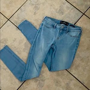 Hollister Low Rise Skinny Jeans light washed